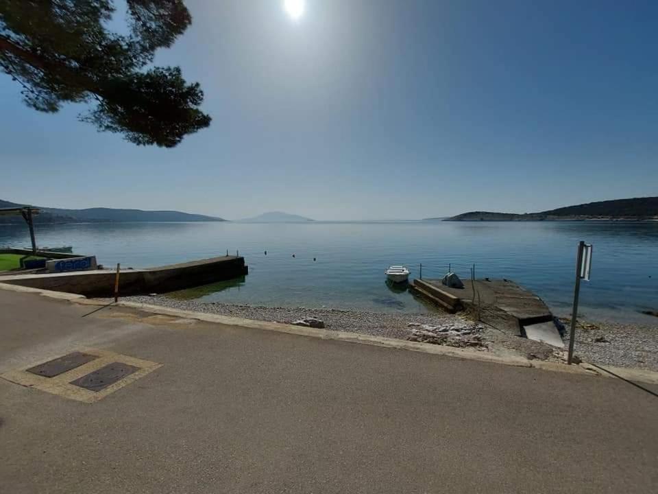 Seaside Dunka Apartment Martinšćica Exterior foto